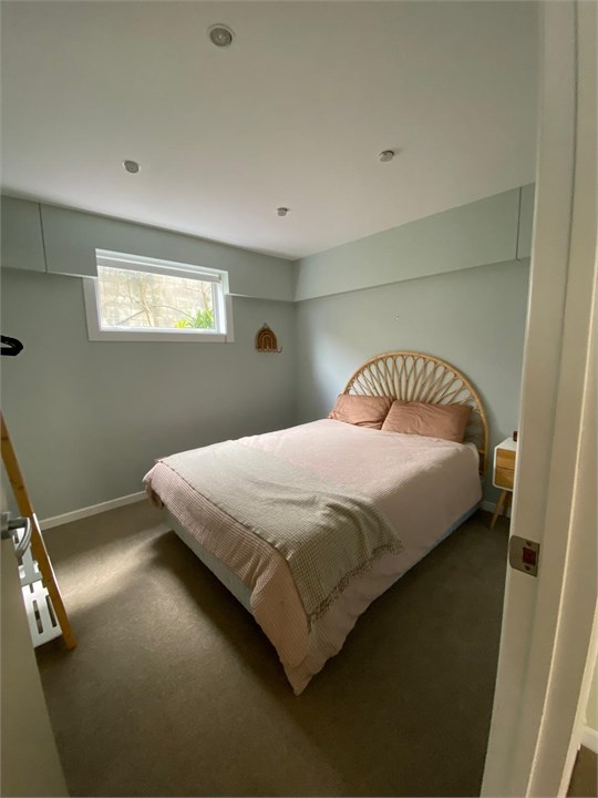 Bedroom 2 - Queen bed