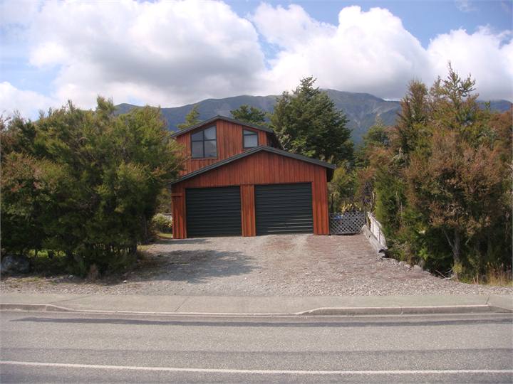 Alpine Cottage from Kerr Bay Rd