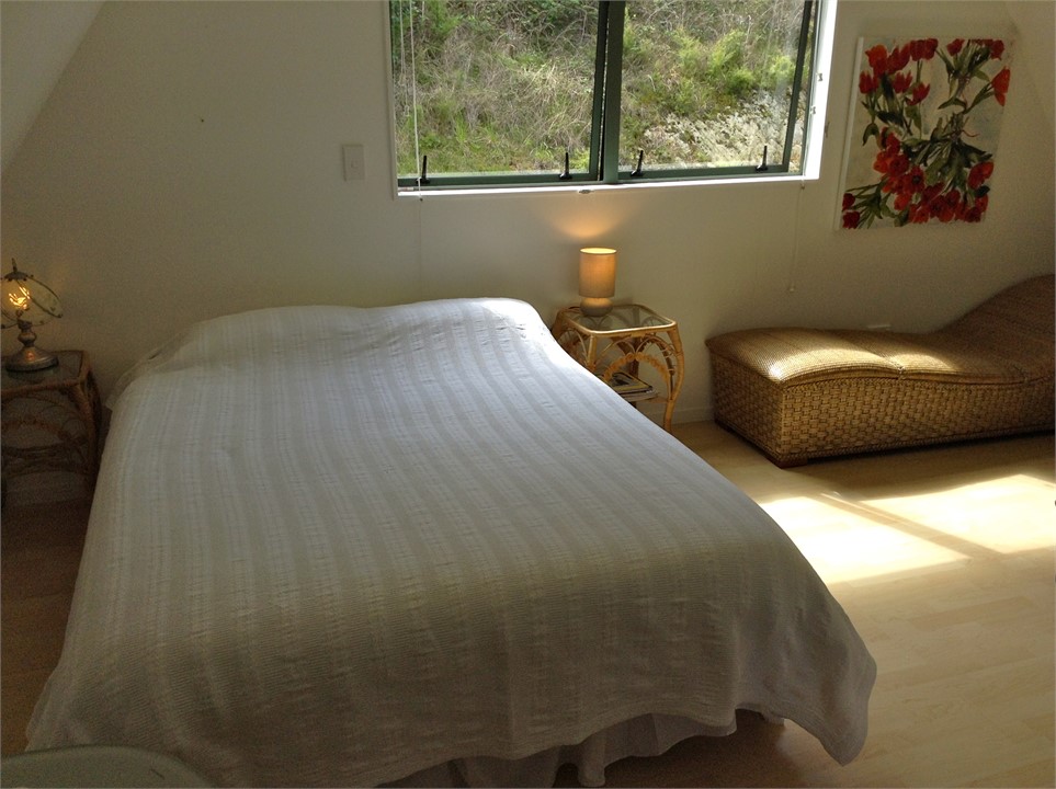 mezzanine with Queen bed