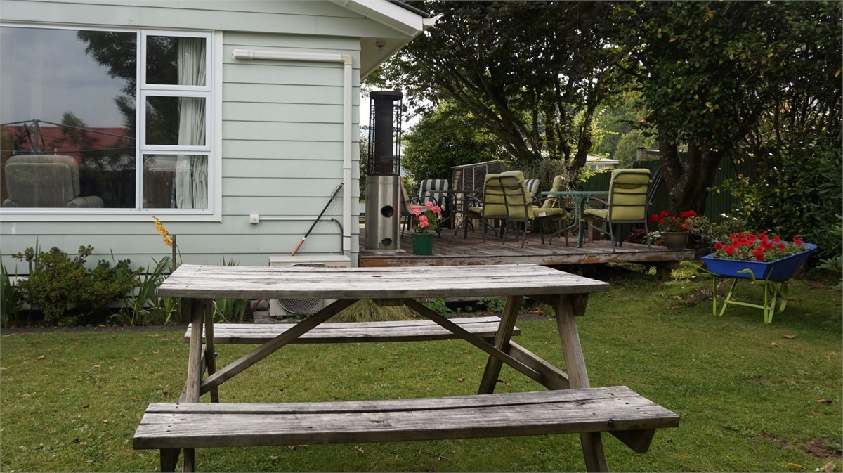 Enjoy the garden setting