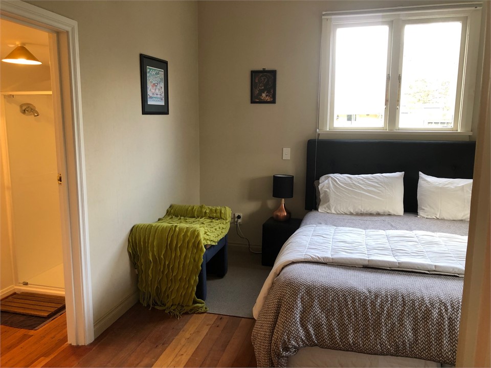 King bed with ensuited