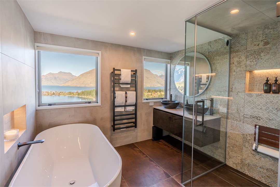 Family bathroom upstairs