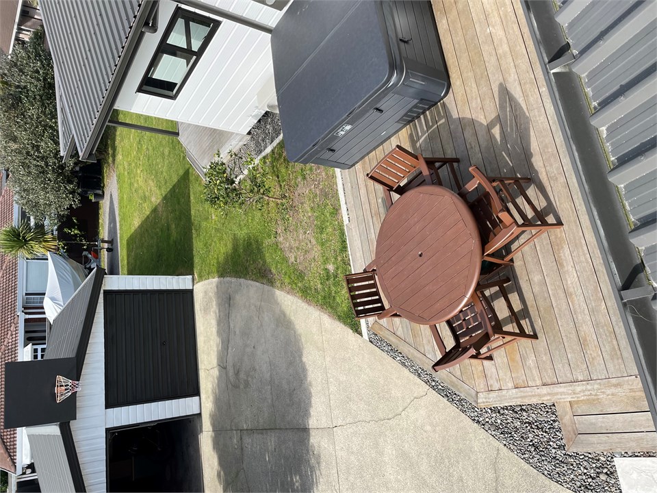 Outdoor Furniture - Back - Spa Pool