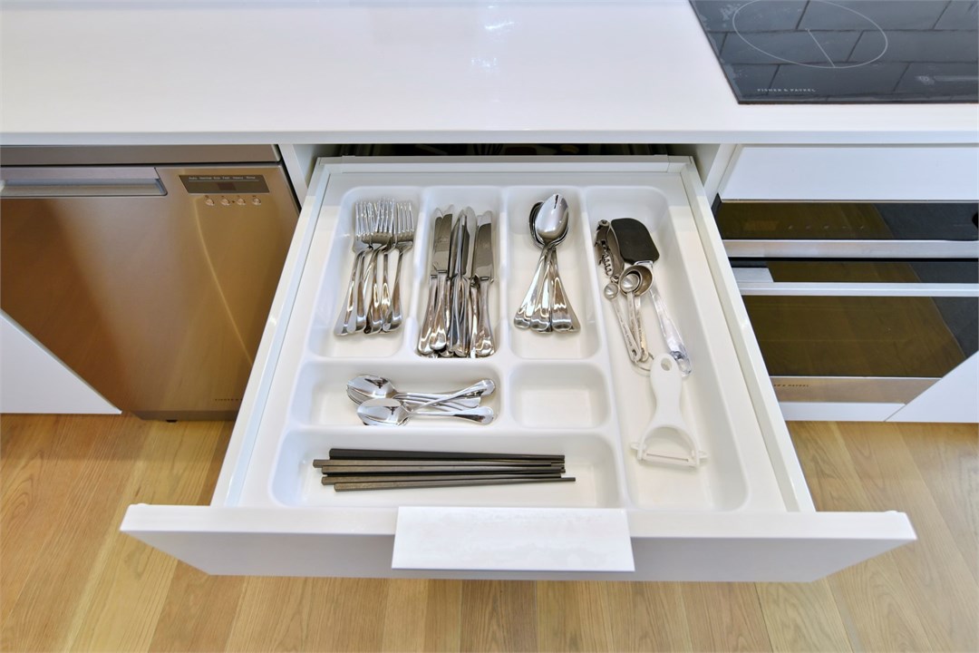 Kitchen area is fully equipped