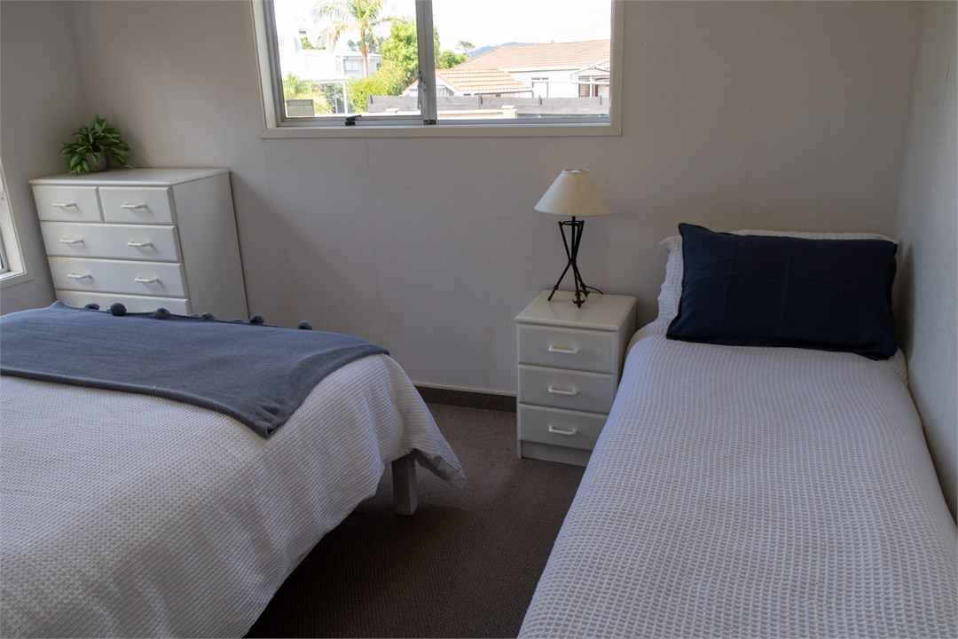 "White Room" single and queen