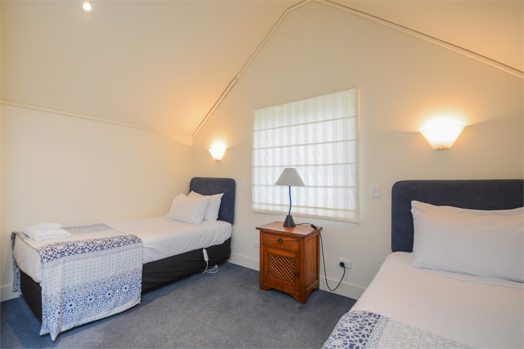 Bedroom 2 has 2 Single Beds