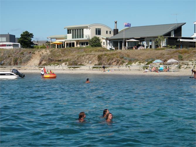 Waters Edge Omaha Beach Omaha Beach Beach House for rent Holiday Houses