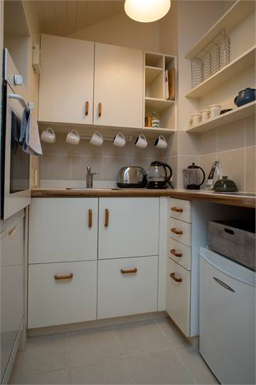 B&B Compact Kitchenette With Full Amenities