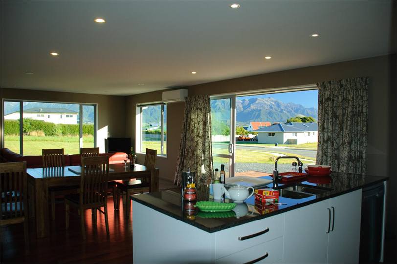 Living area with view to the mountains