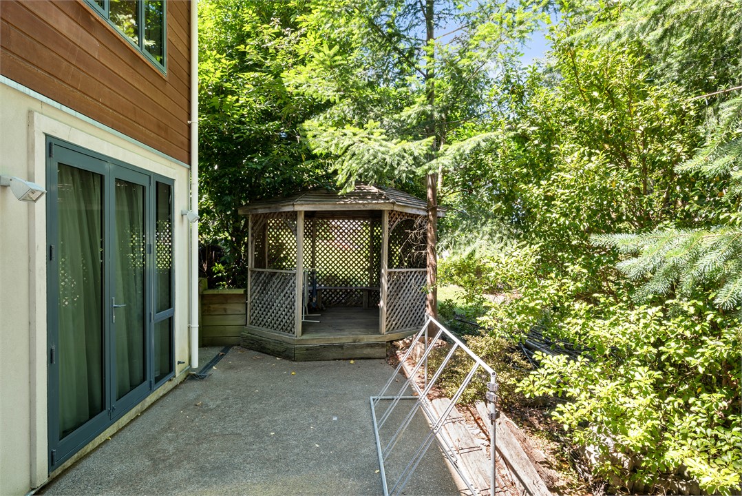Private gazebo around the back of the house