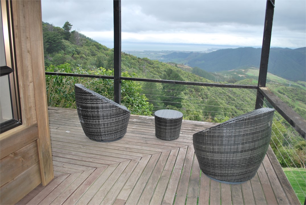 Chill zone on lower deck