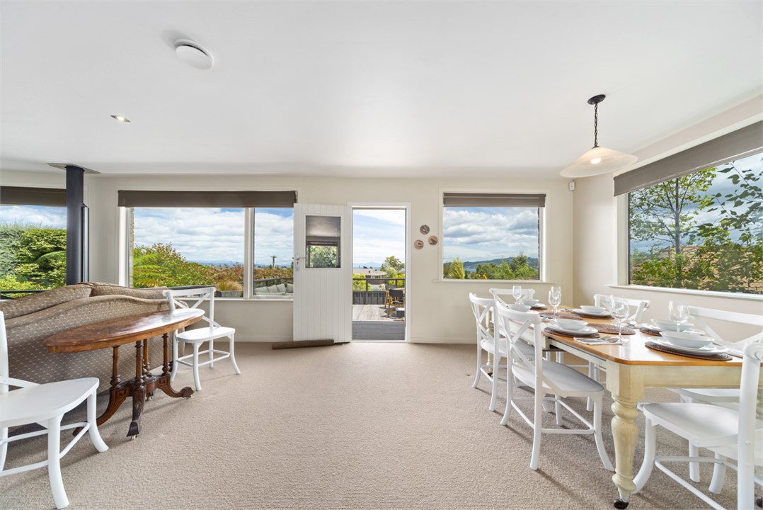 Dining & Lounge leading out to front deck