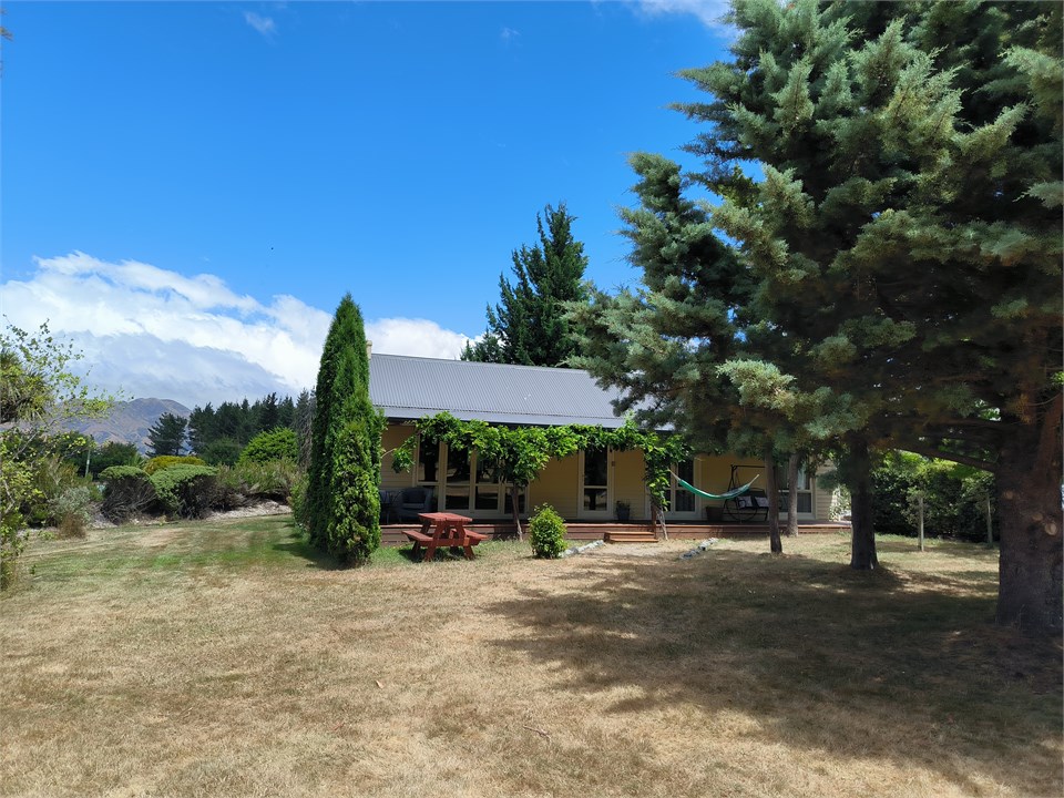 Villa with spacious outdoor space and mountain v