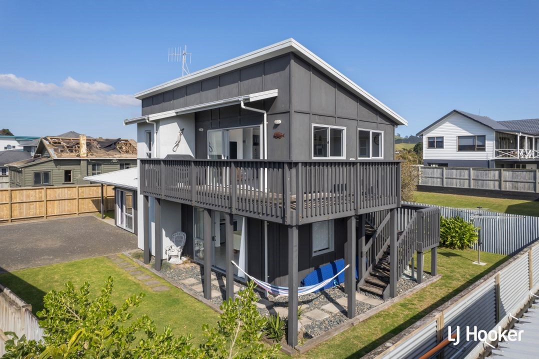 Beach Daze (Bachcare) Waihi Beach Holiday Home for rent Holiday Houses