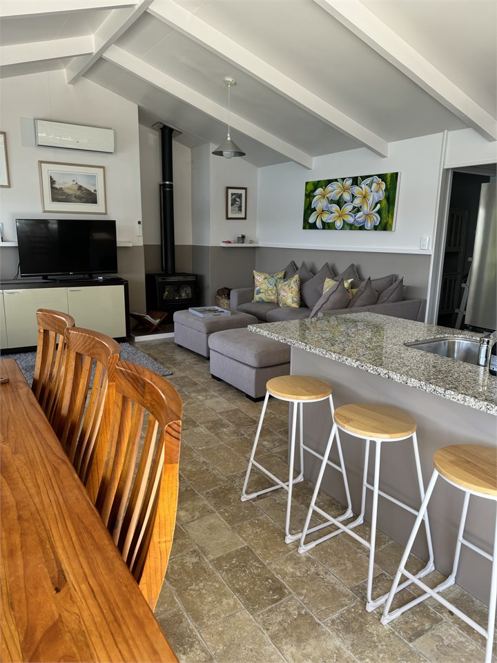 Kitchen lounge dining