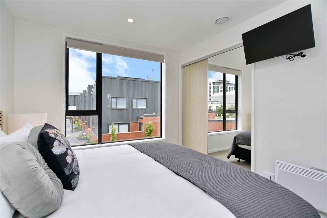 Bedroom 1 has a Super King bed (can be split on re