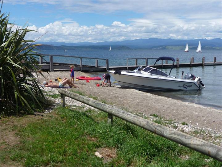 The boatramp is 5 minutes walk from the bach