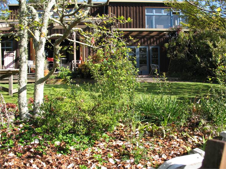 Welcoming lovely home on 7 acres