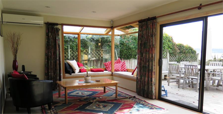 Cosy corner window seat views to the lake