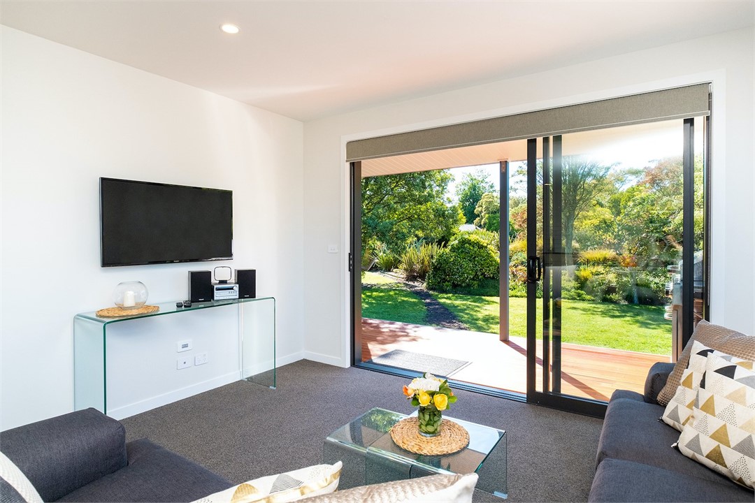 Pohutukawa Living Area