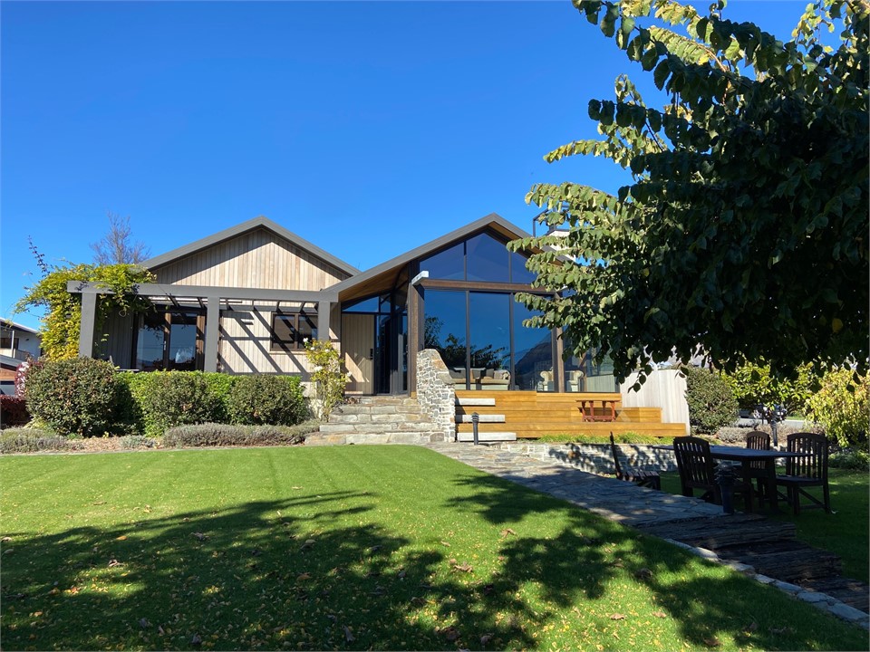 House from front yard area