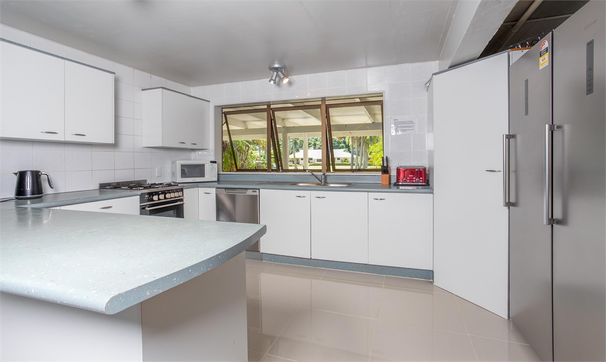 Large Modern Kitchen