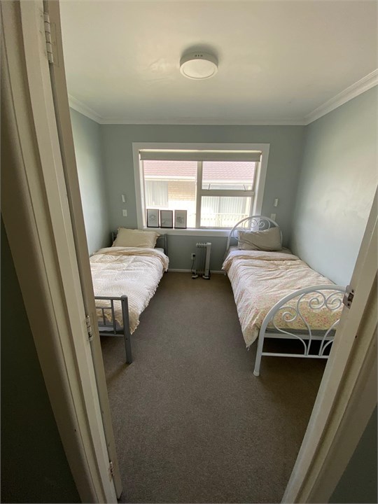 Office - 2 Single beds