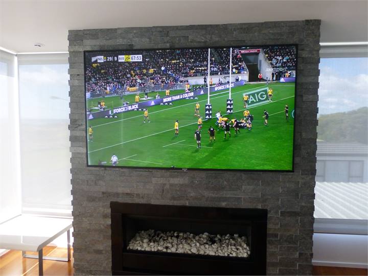 75" Smart TV with Netflix