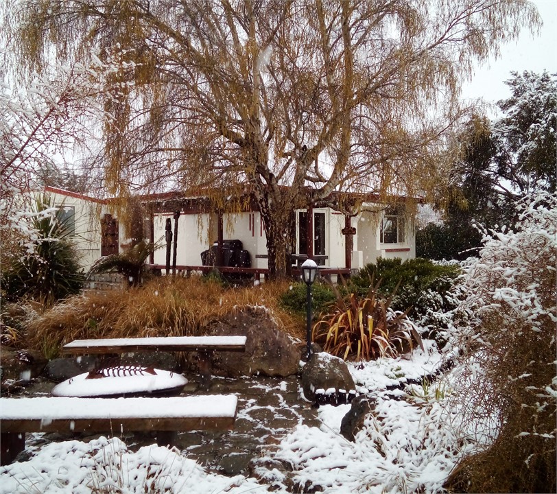 Light snow can surprise visitors in springtime.