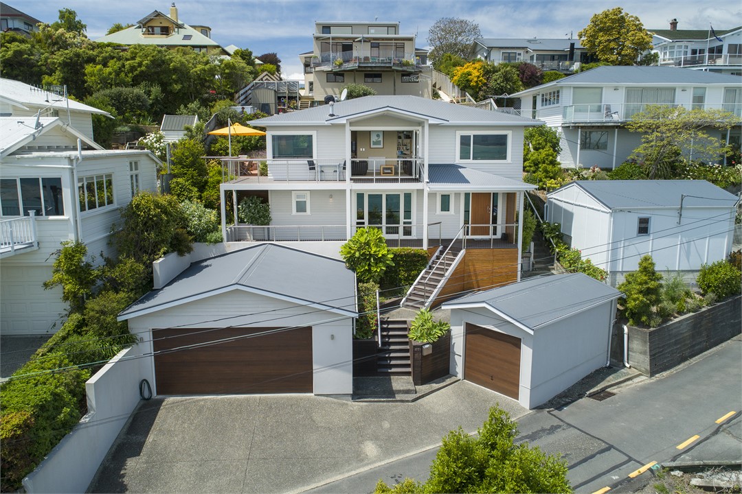 Seascape Villa - Nelson Waterfront Holiday Home