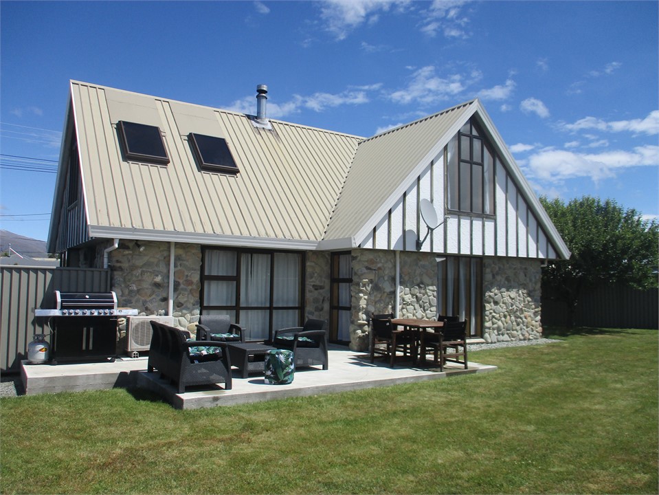 Twizel Alps Retreat Twizel Holiday Home for rent Holiday Houses