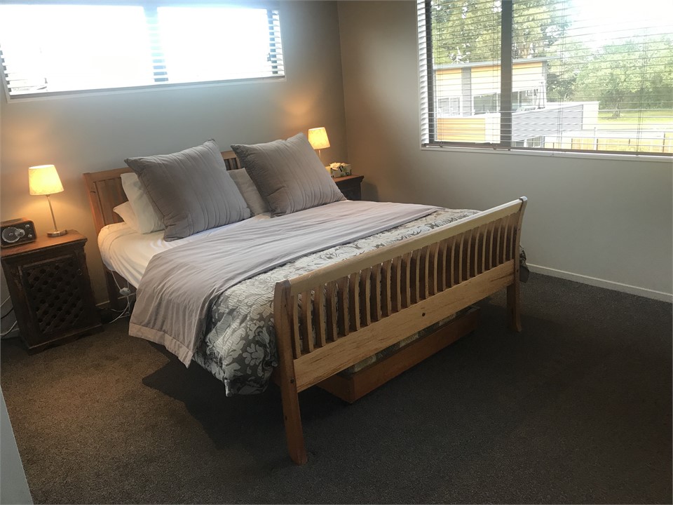 Master bedroom with Queen Bed