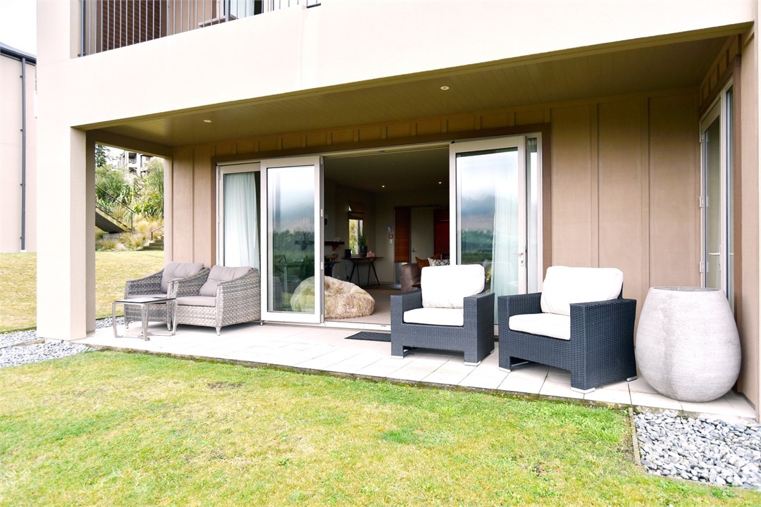 Outdoor sitting area