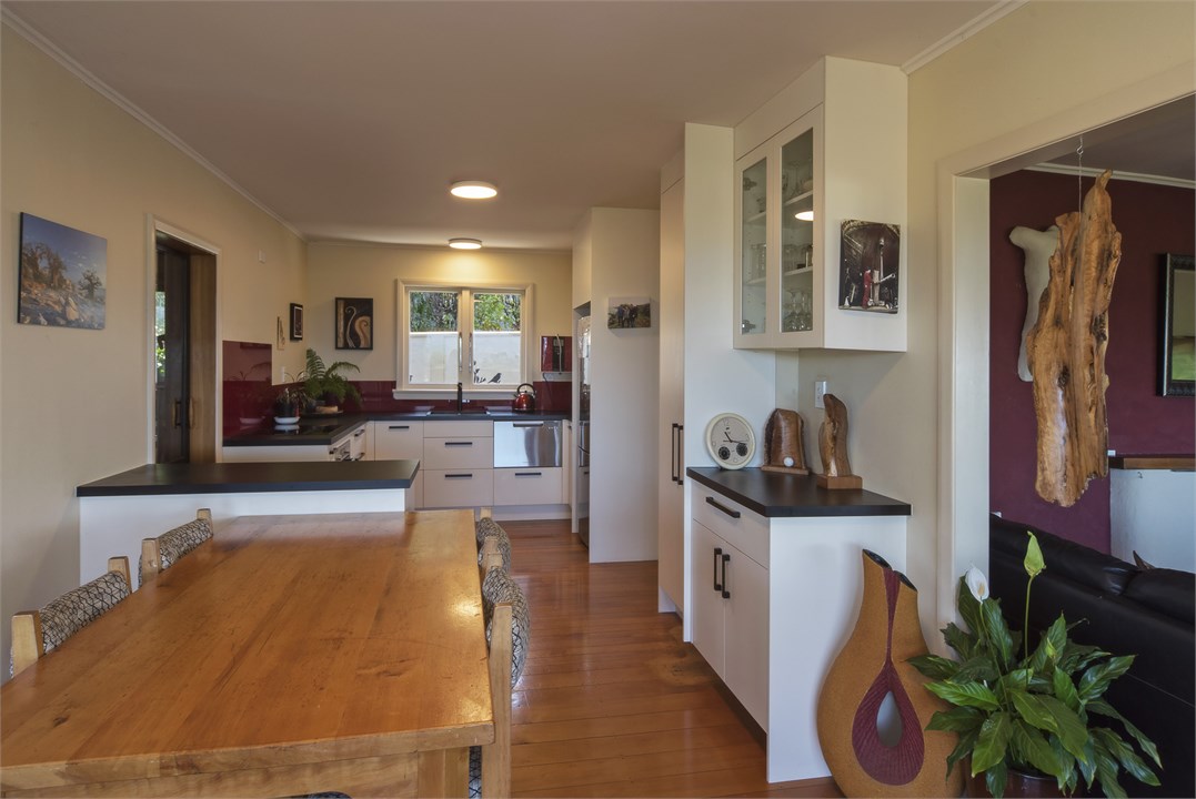 Dining to kitchen area