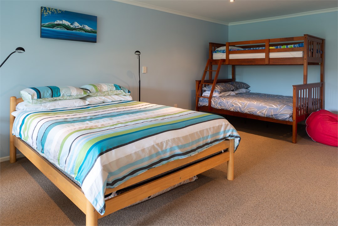 Downstairs studio Queen bed and double/single bunk