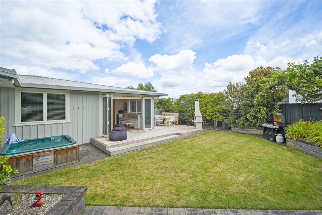 Rear deck with spa pool & private gardens