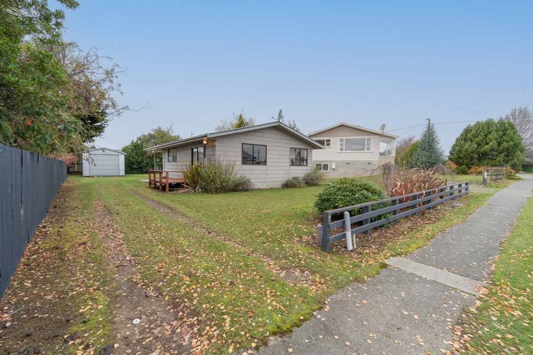 Bach on Pompolona Te Anau Holiday Home Te Anau Holiday Home for