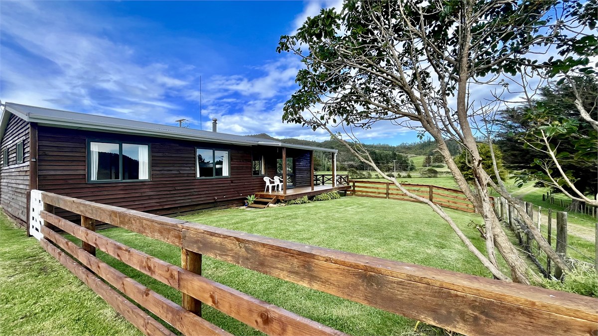 Number 10 Whitestar Station Colville Farmstay for rent Holiday