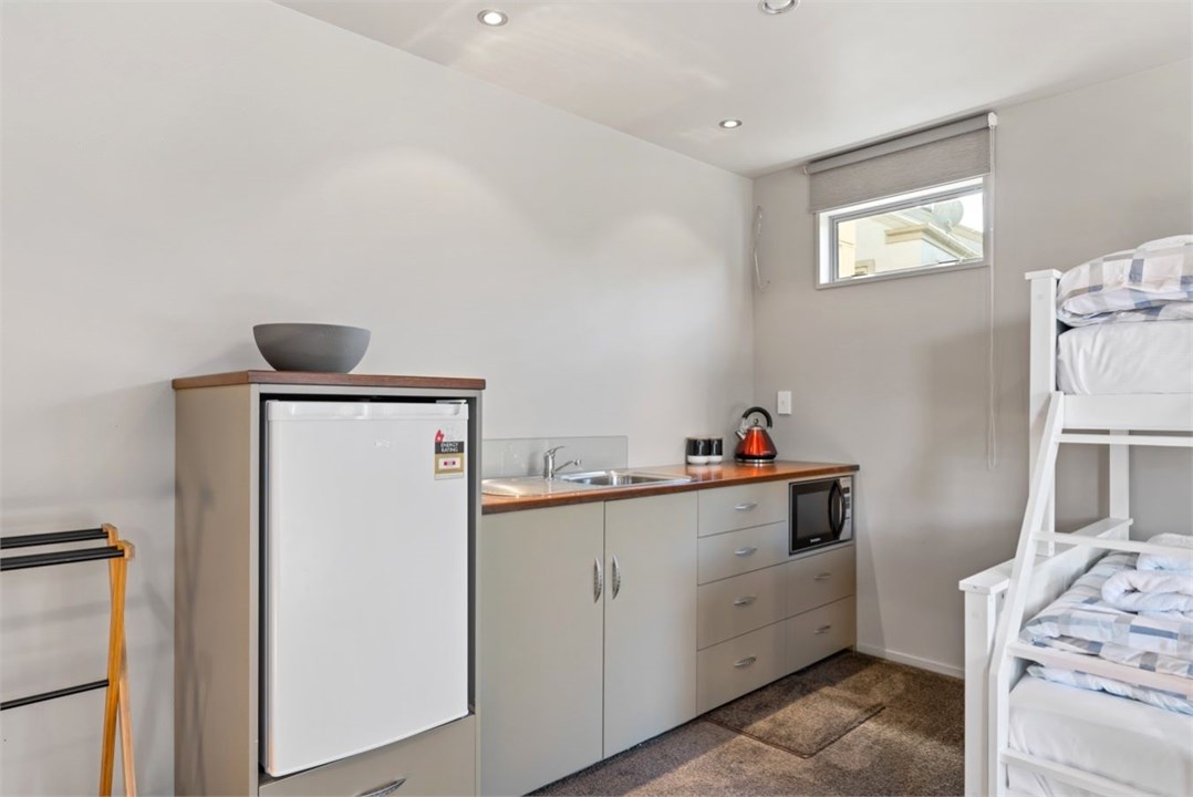 Kitchenette in bedroom