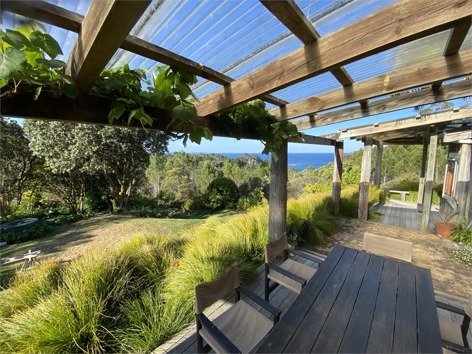 deck pergola