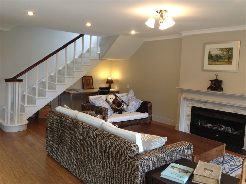 Downstairs summer lounge