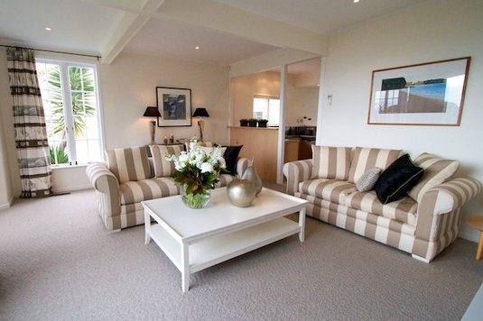 Emerald Cottage - Spacious living areas