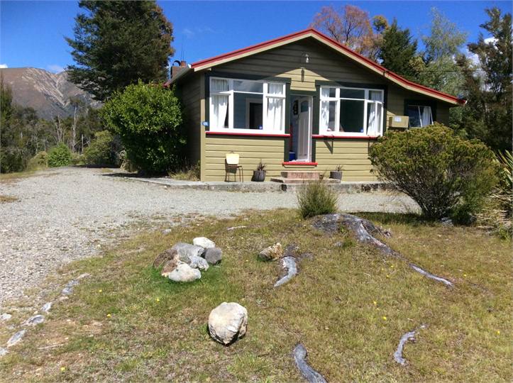 Holiday Home in St Arnaud, Nelson/Golden Bay St Arnaud Holiday Home