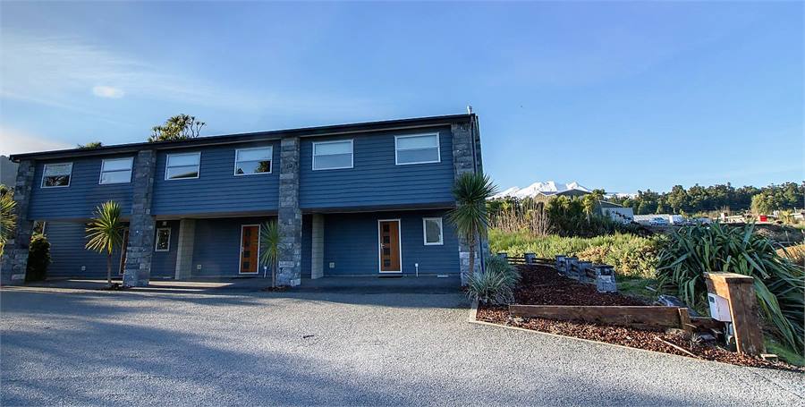 Relaxing Ruapehu - Outside2