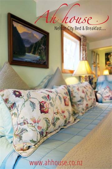 AhHouse Apt w Logo small