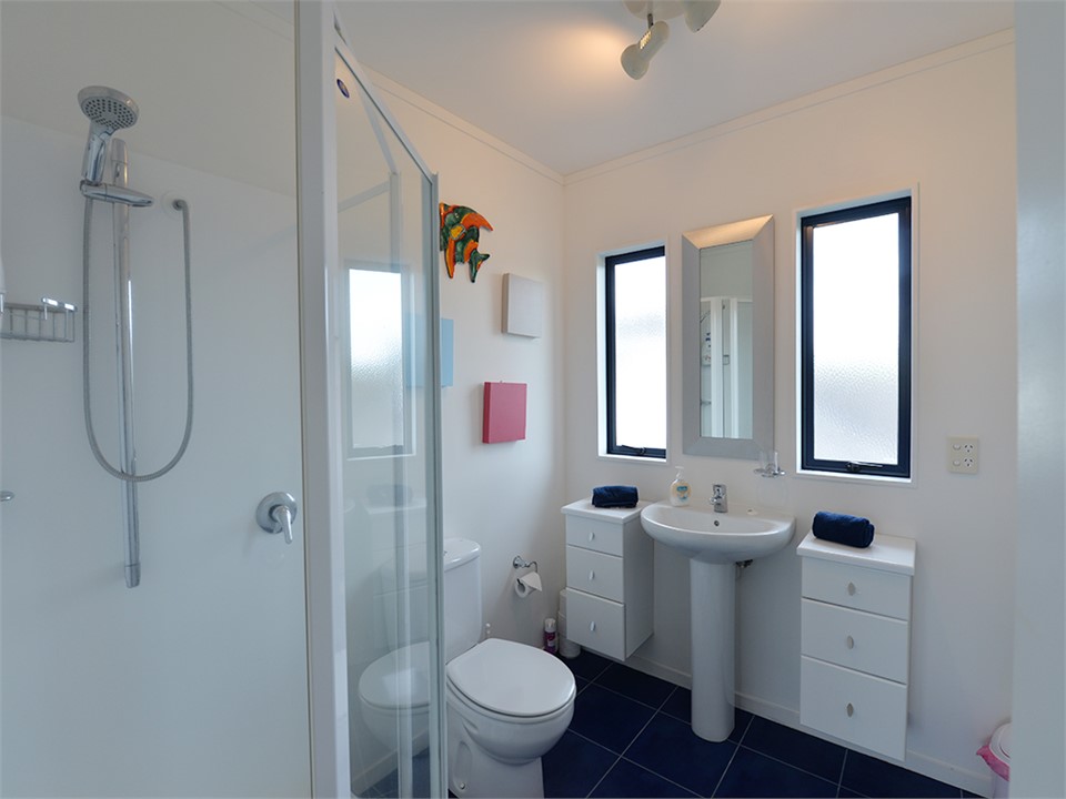 En Suite Bathroom off Master Bedroom