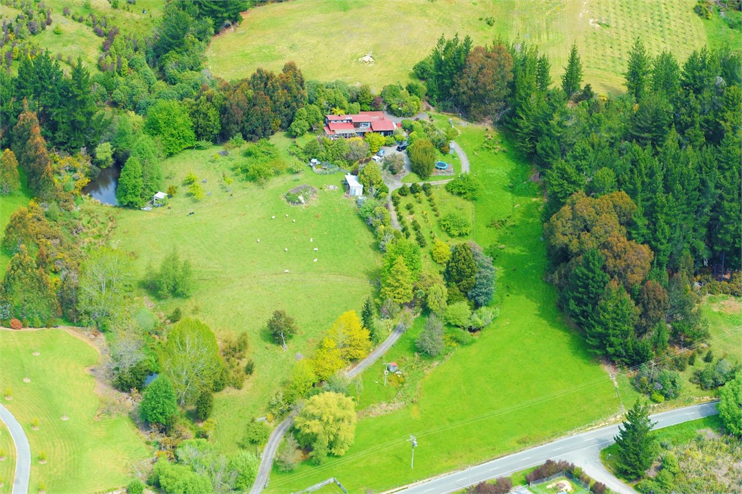 The Gates - 7 acres beside Mapua seaside village