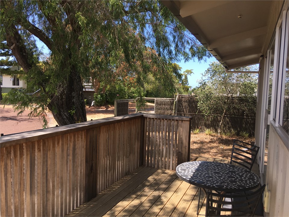 Front deck for brekky