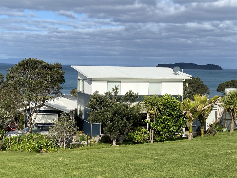 Martins Bay Slane Bach Martins Bay Bach for rent Holiday Houses