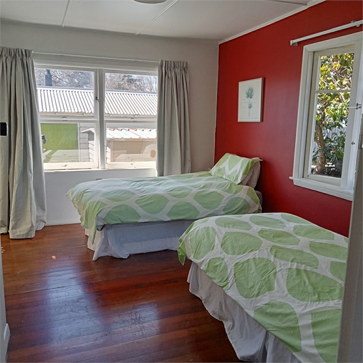 Back bedroom - two singes (can be made into a king